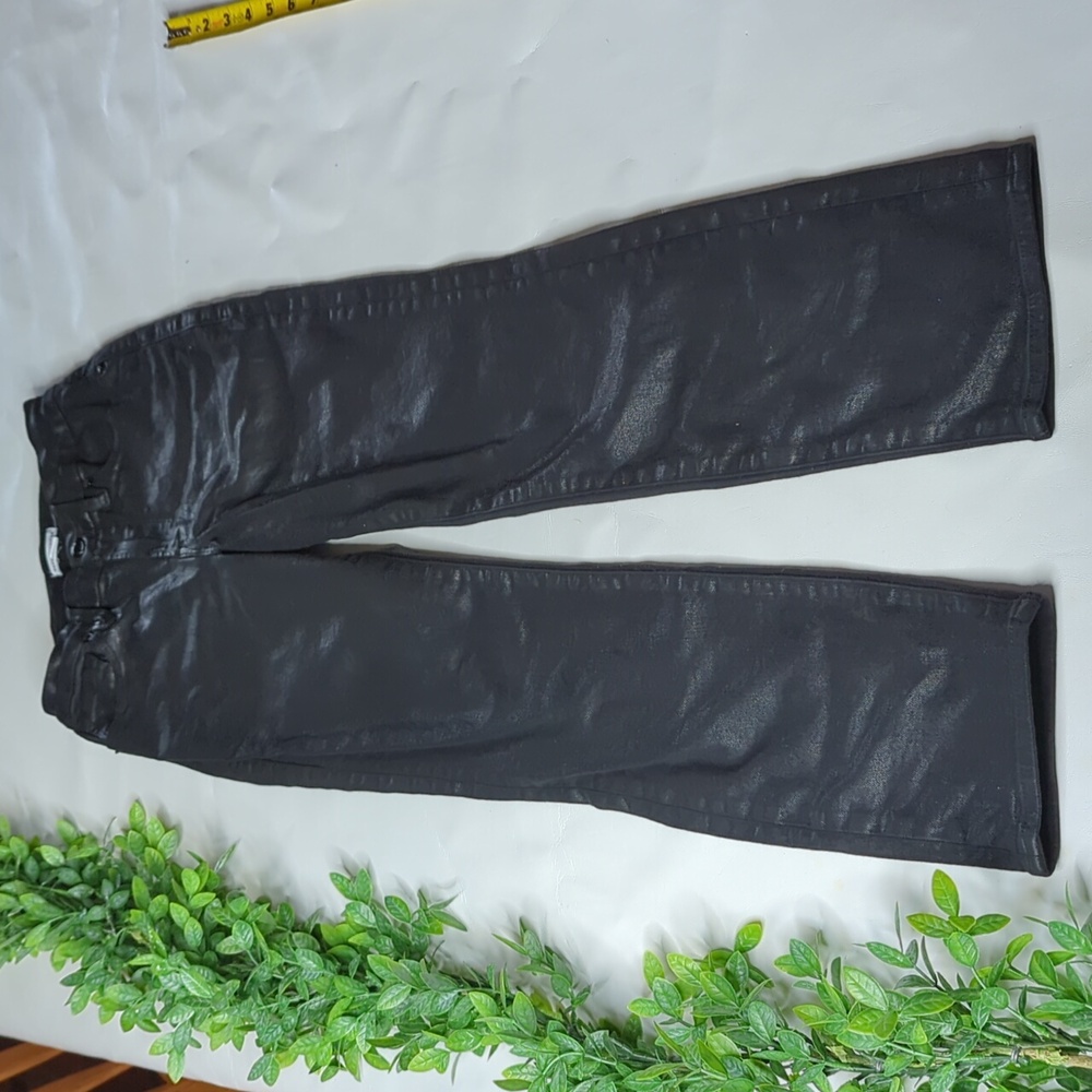 Good American Good Classic slim straight jean coated black size 2/26